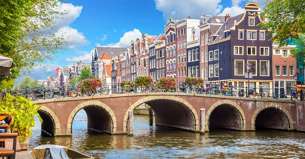 Londra cu vizita la Amsterdam